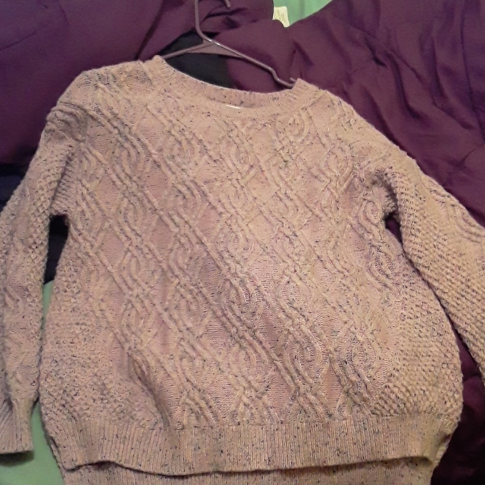 Purple/pink sweater